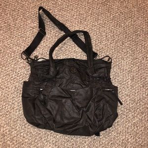 Lululemon Fast in Flight gym bag peacock embossed
